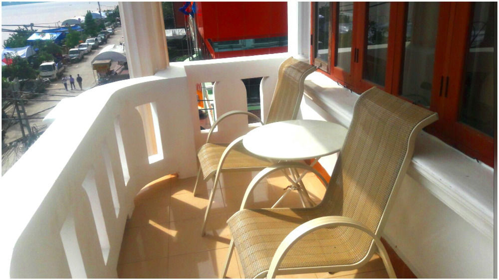 Nalinthone Guesthouse Ban Nongdouang Экстерьер фото